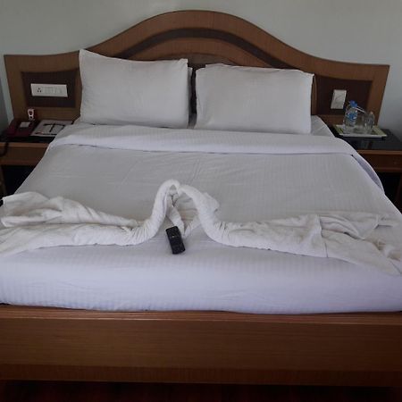 Hotel Park Plaza Maduráj Kültér fotó