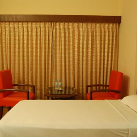 Hotel Park Plaza Maduráj Kültér fotó