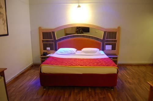 Hotel Park Plaza Maduráj Kültér fotó