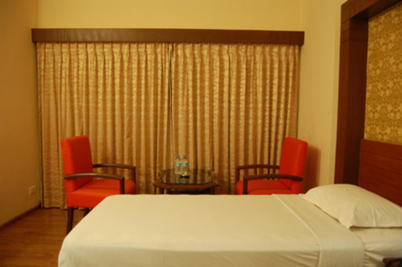 Hotel Park Plaza Maduráj Kültér fotó